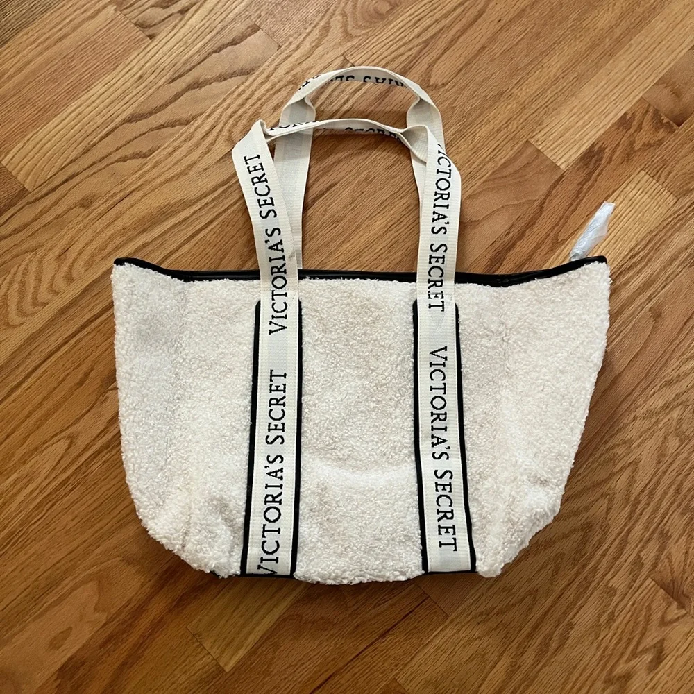 Victoria’s Secret tote bag
